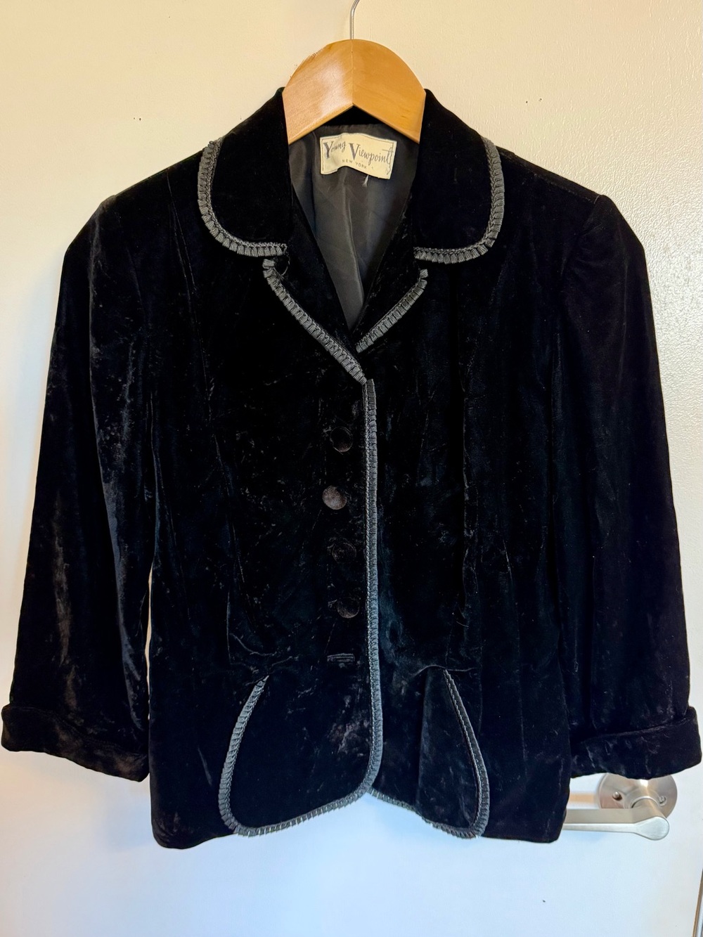 Vintage Black Velvet Blazer with Braided Trim - Picture 4 of 9